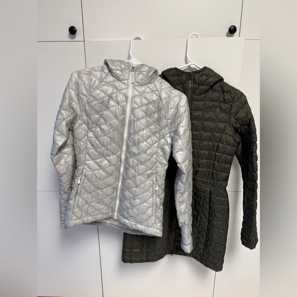 Set of 2 The North Face Thermoball Jackets. Size XS.